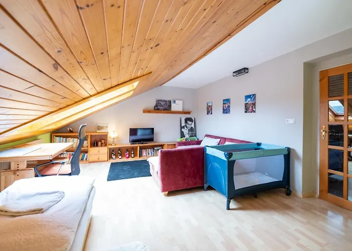 Czech Family Nyaraló